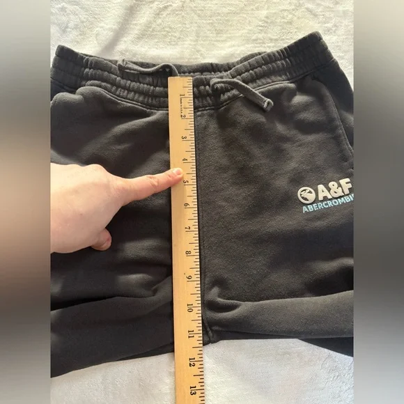 Abercrombie Kids Dark Gray Logo Jogger Sweatpants Unisex Size 11/12 - Picture 4 of 9